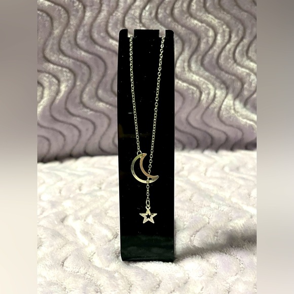 💍3/$10💍Moon and Star Lariat Necklace - Picture 6 of 8